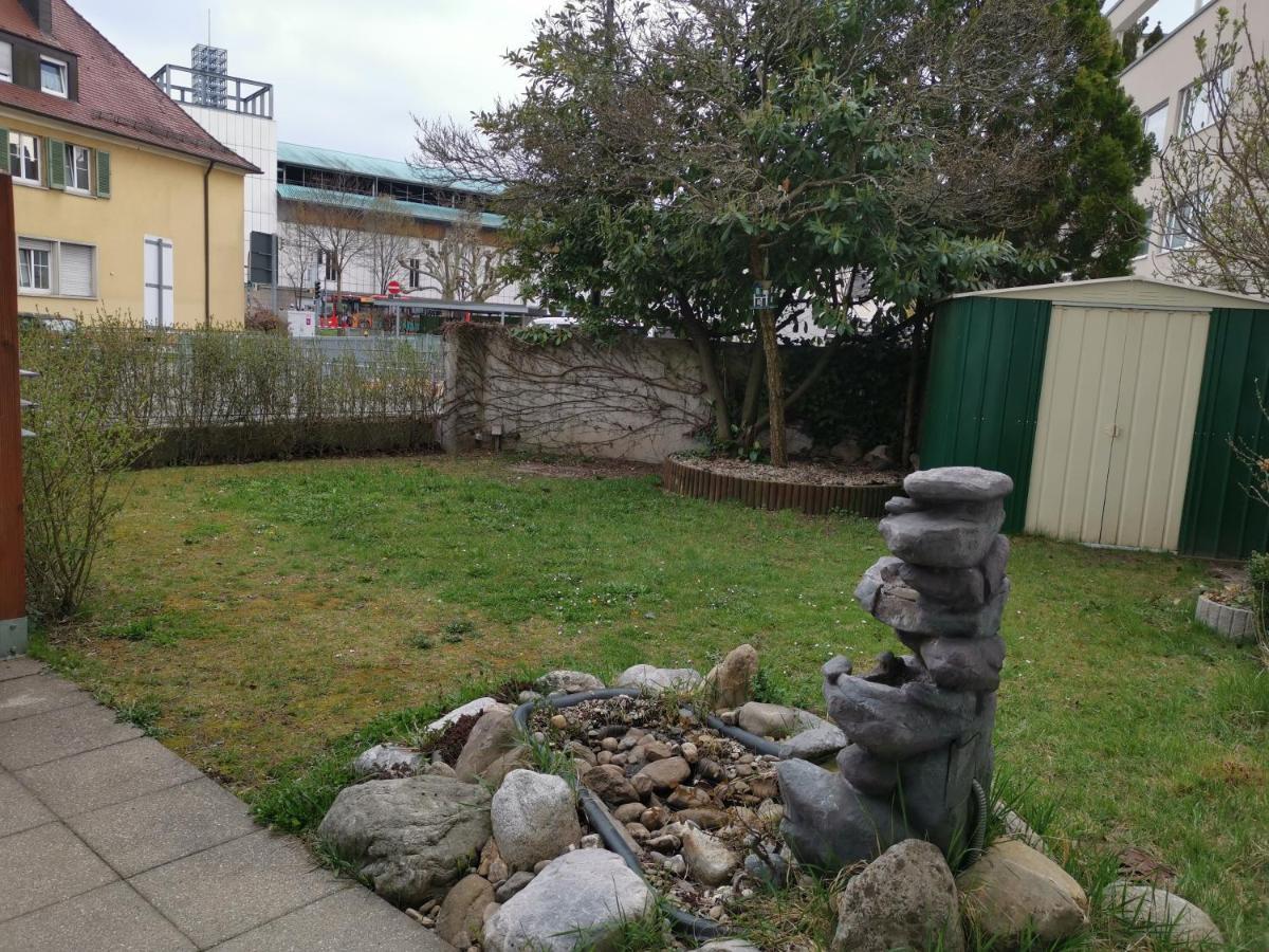 Gute Laune Mit Terrasse Und Garten Zentral フリードリヒスハーフェン エクステリア 写真