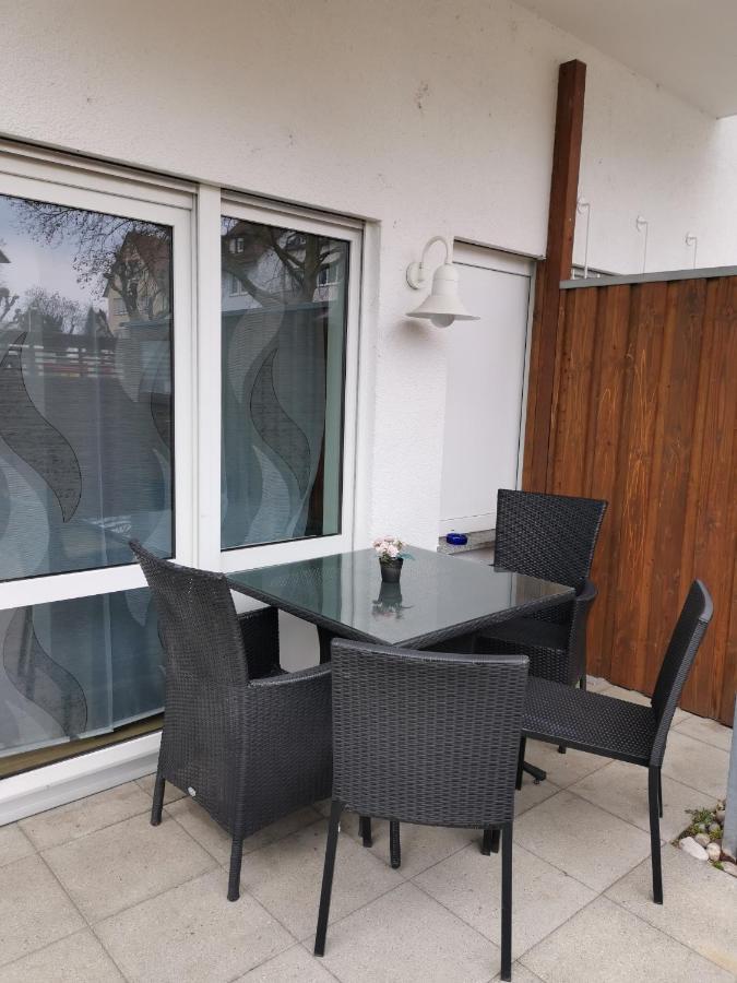 Gute Laune Mit Terrasse Und Garten Zentral フリードリヒスハーフェン エクステリア 写真
