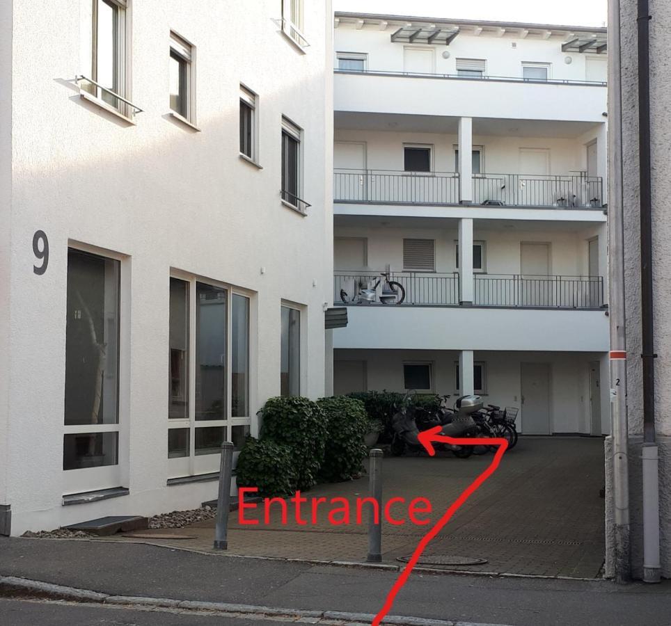 Gute Laune Mit Terrasse Und Garten Zentral フリードリヒスハーフェン エクステリア 写真